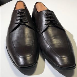 Hugo Boss Oxford dress shoes